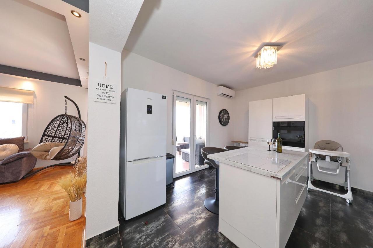 Apartman Nika Sa Jacuzzijem 자다르 외부 사진